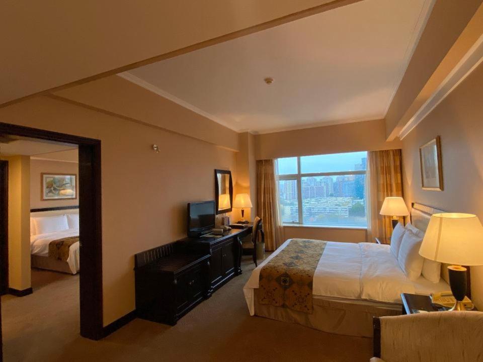 Celebrity International Grand Hotel Пекин Экстерьер фото